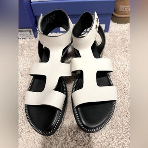 Franco Sarto flat sandals